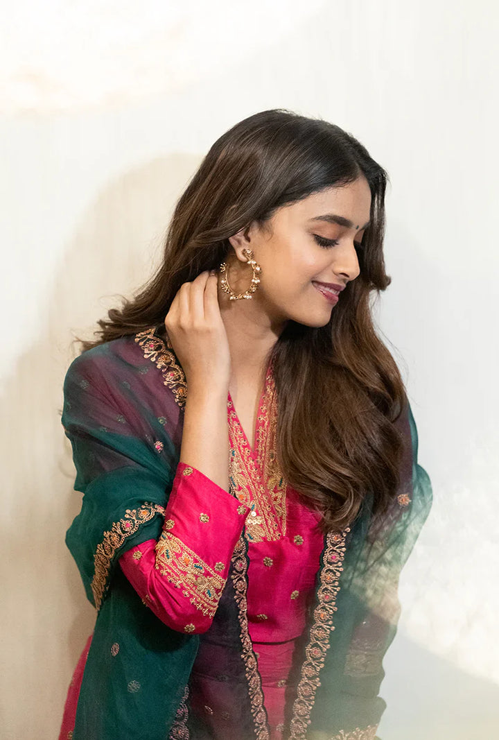 Pink Resham V Neck Kurta Set